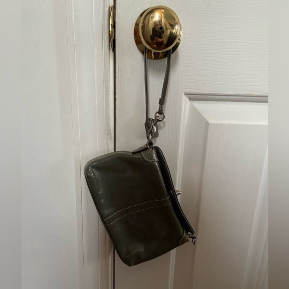 Vintage Coach Project Wristlet. Has Original Hangtag. - Picture 3 of 11